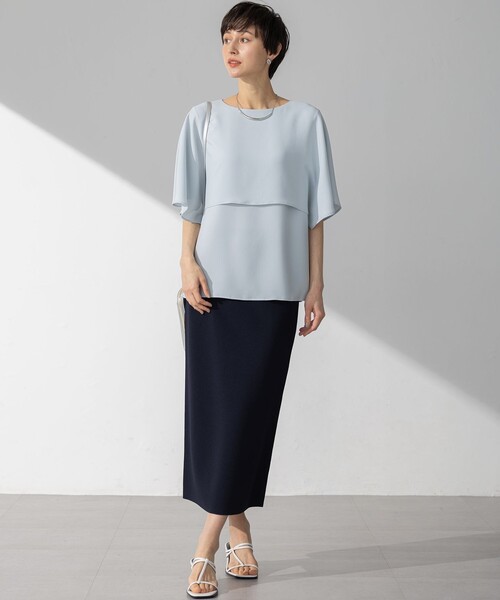 23区 L(ニジュウサンクオオキイサイズ)の「ストレッチジョーゼット ケープデザイン カットソー(Tシャツ/カットソー・レディース・ブラック系/ダークブラウン系/ベージュ系/ホワイト系/スモーキーグリーン系/ネイビー系/ピンク/ライトブルー・46/44)」の16枚目の写真