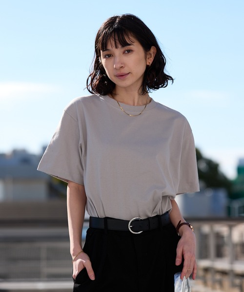 United Athle(ユナイテッドアスレ)の「【UNITED ATHLE】ユナイテッドアスレ 色・サイズ展開豊富 半袖無地 クルーネック Tシャツ 5.6oz ベーシック無地カットソー ビッグサイズ 2026年 夏 夏服(Tシャツ/カットソー・レディース・グリーン系その他/ミント/ネイビー/パープル/ライトパープル/イエロー/ホワイト/ライトグレー/ダークブラウン/グリーン/バーガンディー/ブラック/サックスブルー/イエロー系その他/ブラック系その他/ナチュラル/ネイビー系/レモンイエロー/サンドベージュ/レッド/バイオレット・S/M/L/XL/XXL)」の4枚目の写真