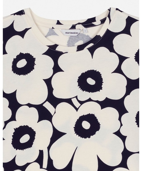 marimekko（マリメッコ）の「Tunnit Unikko / t-shirt（シャツ/ブラウス・レディース・ブラック・SMALL/MEDIUM/LARGE/X-LARGE/X-SMALL）」の6枚目の写真