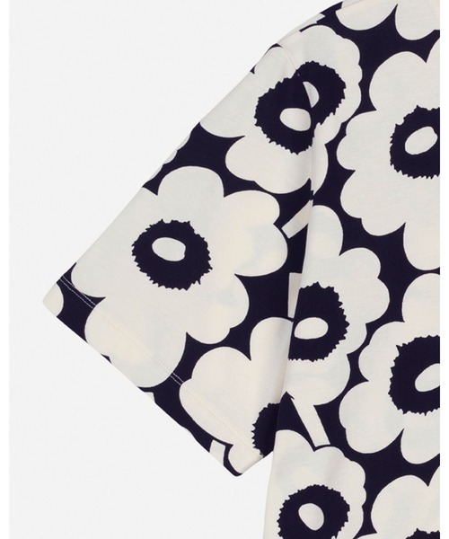 marimekko（マリメッコ）の「Tunnit Unikko / t-shirt（シャツ/ブラウス・レディース・ブラック・SMALL/MEDIUM/LARGE/X-LARGE/X-SMALL）」の8枚目の写真