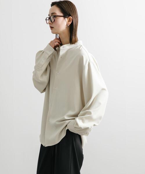 SENSE OF PLACE by URBAN RESEARCH（センスオブプレイスバイアーバンリサーチ）の「『ユニセックス』アムンゼンバンドカラーシャツ（シャツ/ブラウス・メンズ・ライトグレー/チャコールグレー/ライトベージュ・MEDIUM/LARGE）」の15枚目の写真