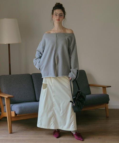 side open design skirt / サイドオープンデザインスカート