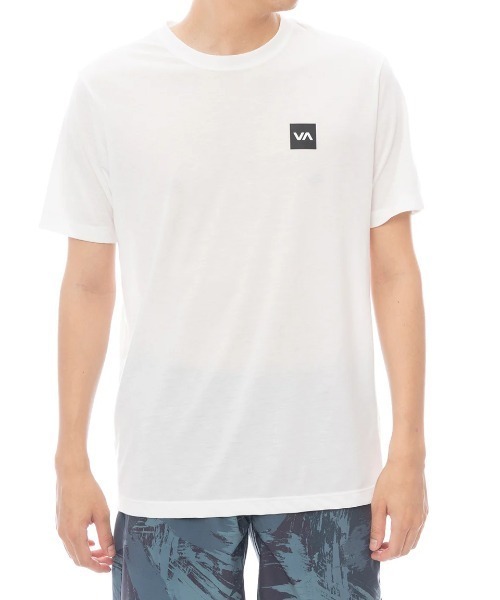 RVCA(ルーカ)の「RVCA メンズ 【VA SPORT】 RVCA 2X SS Tシャツ 【2025年春夏モデル】/ルーカロゴワンポイント半袖Tシャツ(Tシャツ/カットソー・メンズ・ブラウン系その他/ブラック系その他/ホワイト系その他・SMALL/X-LARGE/LARGE/MEDIUM)」の2枚目の写真