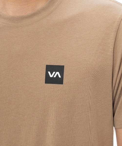 RVCA(ルーカ)の「RVCA メンズ 【VA SPORT】 RVCA 2X SS Tシャツ 【2025年春夏モデル】/ルーカロゴワンポイント半袖Tシャツ(Tシャツ/カットソー・メンズ・ブラウン系その他/ブラック系その他/ホワイト系その他・SMALL/X-LARGE/LARGE/MEDIUM)」の12枚目の写真