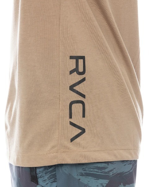 RVCA(ルーカ)の「RVCA メンズ 【VA SPORT】 RVCA 2X SS Tシャツ 【2025年春夏モデル】/ルーカロゴワンポイント半袖Tシャツ(Tシャツ/カットソー・メンズ・ブラウン系その他/ブラック系その他/ホワイト系その他・SMALL/X-LARGE/LARGE/MEDIUM)」の13枚目の写真