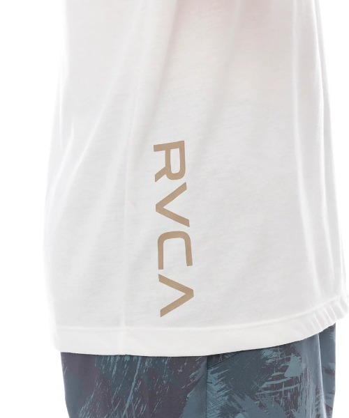 RVCA(ルーカ)の「RVCA メンズ 【VA SPORT】 RVCA 2X SS Tシャツ 【2025年春夏モデル】/ルーカロゴワンポイント半袖Tシャツ(Tシャツ/カットソー・メンズ・ブラウン系その他/ブラック系その他/ホワイト系その他・SMALL/X-LARGE/LARGE/MEDIUM)」の6枚目の写真