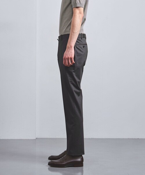 UNITED ARROWS(ユナイテッドアローズ)の「46ゲージ ギャバジン ノープリーツ スラックス COMFORT EASY-MODEL -撥水-(スラックス・メンズ・ダークグレー/ネイビー・50/48/46/44)」の8枚目の写真