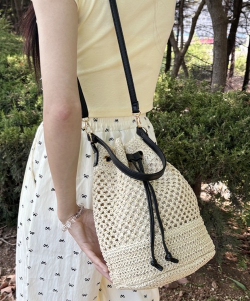 Ritzy（リッツィー）の「ストロー巾着かごバッグ ショルダーバッグ（かごバッグ・レディース・アイボリー/ベージュ・FREE）」の11枚目の写真