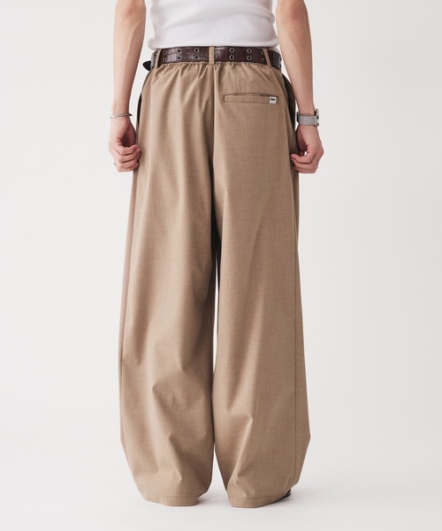 Adoon plain(アドーンプレーン)の「2-Tack Wide Straight Slacks / 2タックワイドストレートスラックス(スラックス・メンズ・ベージュ/ライトグレー・LARGE/SMALL/MEDIUM)」の12枚目の写真