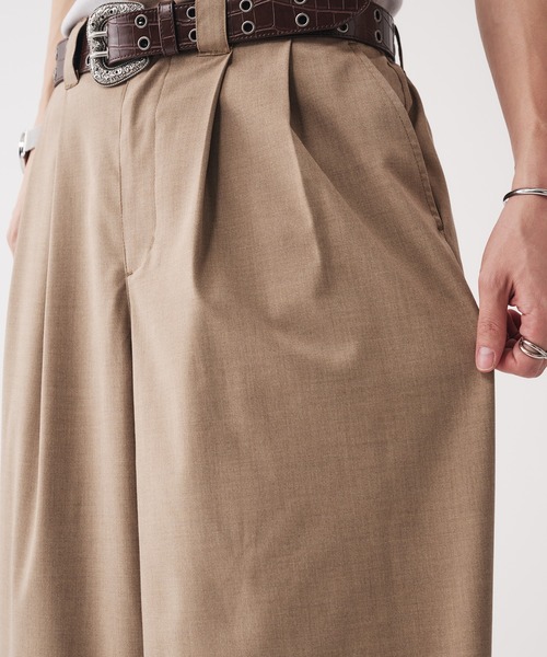 Adoon plain(アドーンプレーン)の「2-Tack Wide Straight Slacks / 2タックワイドストレートスラックス(スラックス・メンズ・ベージュ/ライトグレー・LARGE/SMALL/MEDIUM)」の15枚目の写真