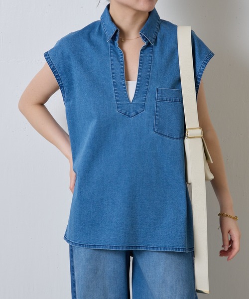 COLLAGE GALLARDAGALANTE（コラージュガリャルダガランテ）の「Q.anos/ライトオンスデニムシャツ（ベスト・レディース・ブルー/ライトベージュ・FREE）」の9枚目の写真