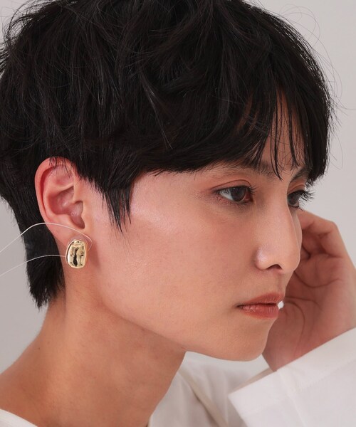 OPAQUE.CLIP（オペークドットクリップ）の「ビーンズメタルイヤリング（イヤリング・レディース・ゴールド/シルバー・00）」の3枚目の写真