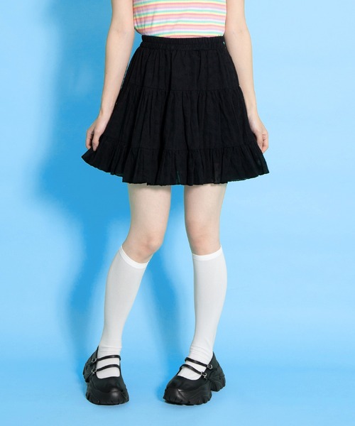 PUNYUS(プニュズ)の「コットンレースティアードミニスカート(スカート・レディース・ブラック/ホワイト・1/2/4/3)」の16枚目の写真