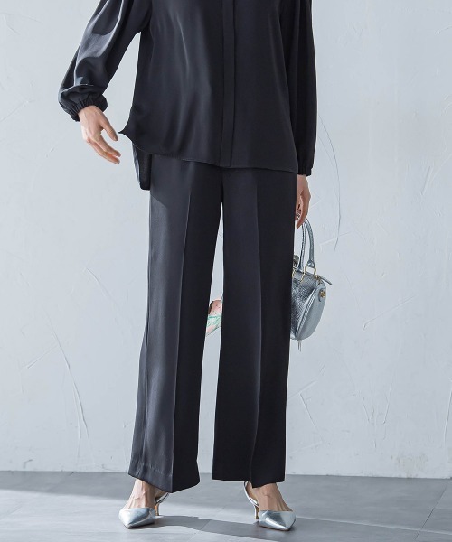 LAUTREAMONT（ロートレアモン）の「【WEB限定】【11号あり】サテンフィールリラックスパンツ≪セットアップ対応≫≪接触冷感/洗える≫（その他パンツ・レディース・ブラック/カーキ/ベージュ/ピンク・7号/9号/11号）」の16枚目の写真