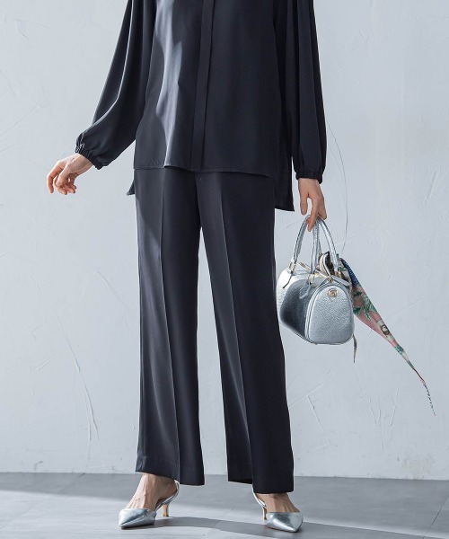 LAUTREAMONT（ロートレアモン）の「【WEB限定】【11号あり】サテンフィールリラックスパンツ≪セットアップ対応≫≪接触冷感/洗える≫（その他パンツ・レディース・ブラック/カーキ/ベージュ/ピンク・7号/9号/11号）」の17枚目の写真