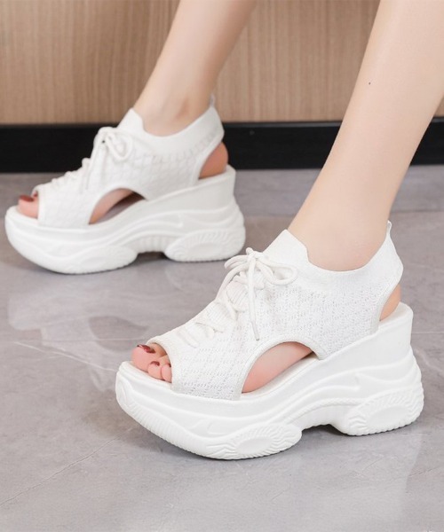 Miniministore（ミニミニストア）の「厚底ニットサンダル スポーツサンダル 夏（サンダル・レディース・ブラック/ホワイト・22.5cm/24.0cm/24.5cm/23.0cm/23.5cm）」の2枚目の写真