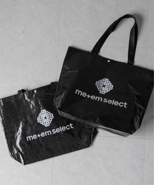 me+em select(ミームセレクト)の「LOGO TARPAULIN SHOPPER BAG BLACK / ロゴターポリンショッパーバッグブラック(エコバッグ/サブバッグ・レディース・ブラック・MEDIUM)」の3枚目の写真