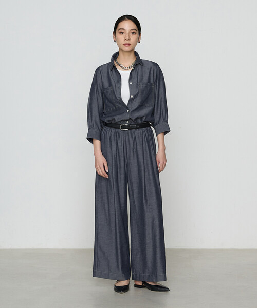 Gabardine K.T(ギャバジンケーティー)の「オトナシャンブレー タックワイドパンツ(その他パンツ・レディース・ネイビー/ブルー・5号/11号/9号/7号)」の8枚目の写真