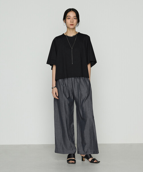 Gabardine K.T(ギャバジンケーティー)の「オトナシャンブレー タックワイドパンツ(その他パンツ・レディース・ネイビー/ブルー・5号/11号/9号/7号)」の5枚目の写真