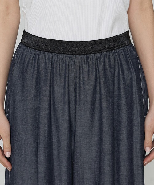 Gabardine K.T(ギャバジンケーティー)の「オトナシャンブレー タックワイドパンツ(その他パンツ・レディース・ネイビー/ブルー・5号/11号/9号/7号)」の18枚目の写真