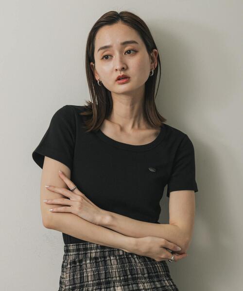 SENSE OF PLACE by URBAN RESEARCH(センスオブプレイスバイアーバンリサーチ)の「『一部WEB限定カラー』ラウンドネックリブTシャツ(半袖)(Tシャツ/カットソー・レディース・ブラック/ホワイト系その他/オフホワイト/チャコールグレー/レッド/その他1/その他2/ブラウン・ONE)」の9枚目の写真