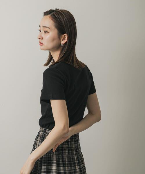 SENSE OF PLACE by URBAN RESEARCH(センスオブプレイスバイアーバンリサーチ)の「『一部WEB限定カラー』ラウンドネックリブTシャツ(半袖)(Tシャツ/カットソー・レディース・ブラック/ホワイト系その他/オフホワイト/チャコールグレー/レッド/その他1/その他2/ブラウン・ONE)」の11枚目の写真