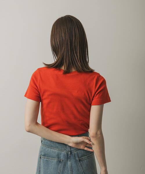 SENSE OF PLACE by URBAN RESEARCH(センスオブプレイスバイアーバンリサーチ)の「『一部WEB限定カラー』ラウンドネックリブTシャツ(半袖)(Tシャツ/カットソー・レディース・ブラック/ホワイト系その他/オフホワイト/チャコールグレー/レッド/その他1/その他2/ブラウン・ONE)」の19枚目の写真