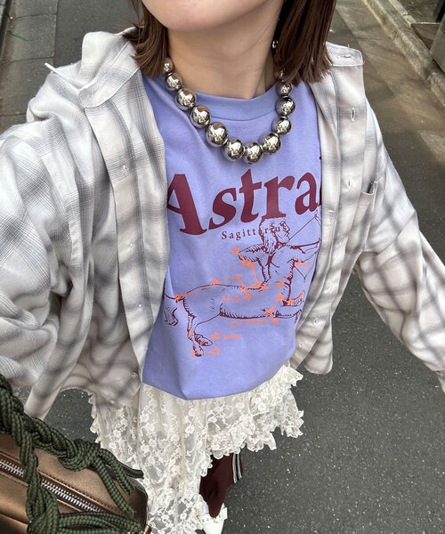 CIAOPANIC（チャオパニック）の「星座プリントTEE（Tシャツ/カットソー・レディース・ブラック/サックスブルー/グレイッシュベージュ/チャコールグレー/ネイビー/ベージュ/イエロー/パープル/サーモンピンク/レッド/ピンク/ホワイト・FREE）」の8枚目の写真