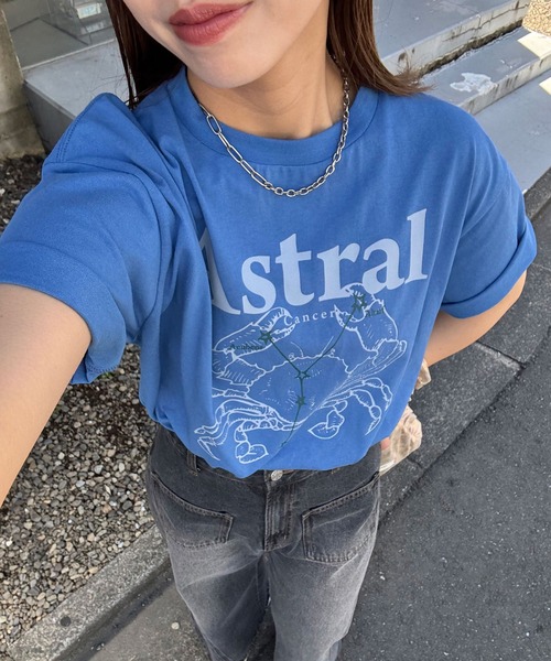 CIAOPANIC（チャオパニック）の「星座プリントTEE（Tシャツ/カットソー・レディース・ブラック/サックスブルー/グレイッシュベージュ/チャコールグレー/ネイビー/ベージュ/イエロー/パープル/サーモンピンク/レッド/ピンク/ホワイト・FREE）」の7枚目の写真