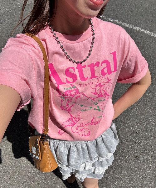 CIAOPANIC（チャオパニック）の「星座プリントTEE（Tシャツ/カットソー・レディース・ブラック/サックスブルー/グレイッシュベージュ/チャコールグレー/ネイビー/ベージュ/イエロー/パープル/サーモンピンク/レッド/ピンク/ホワイト・FREE）」の10枚目の写真