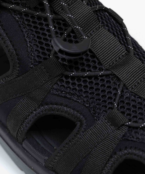 UNIVERSAL OVERALL（ユニバーサルオーバーオール）の「【WEB限定】【ATHLETAコラボ】UNIVERSAL OVERALL / “UO32” サンダル（サンダル・メンズ・ブラック・5/6/7/8/9）」の5枚目の写真