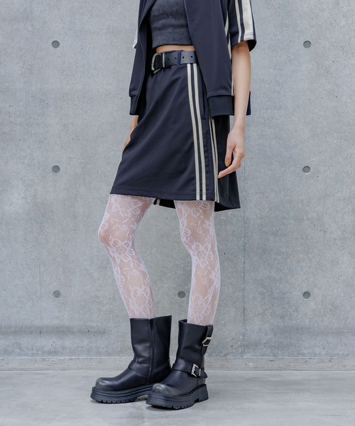 PAGEBOY（ページボーイ）の「ライントラックミニスカート（スカート・レディース・ブラック/ネイビー・FREE）」の17枚目の写真