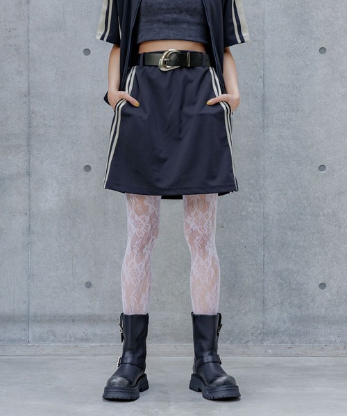 PAGEBOY（ページボーイ）の「ライントラックミニスカート（スカート・レディース・ブラック/ネイビー・FREE）」の15枚目の写真