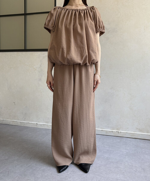 ギャザーブラウス×パンツセットアップ（つなぎ/オールインワン