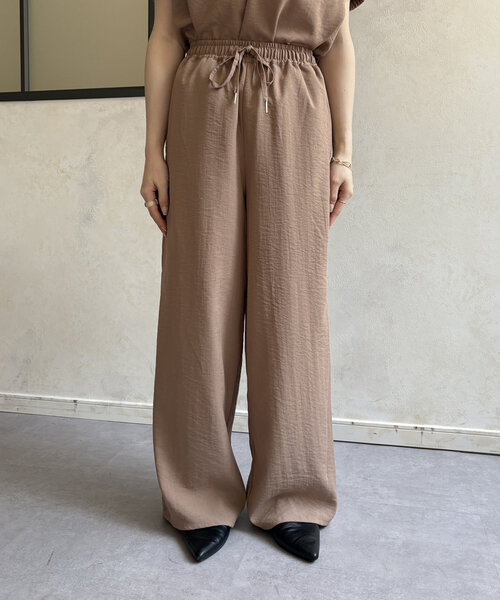 Thevon(ゼボン)の「ギャザーブラウス×パンツセットアップ(つなぎ/オールインワン・レディース・ブラック/チャコールグレー/ベージュ・S/M)」の16枚目の写真