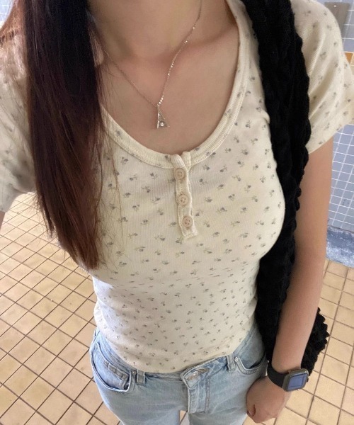 LADY LIKE(レディライク)の「ヘンリーネックコンパクト半袖Tシャツ(Tシャツ/カットソー・レディース・ホワイト/イエロー/ネイビー・M)」の3枚目の写真