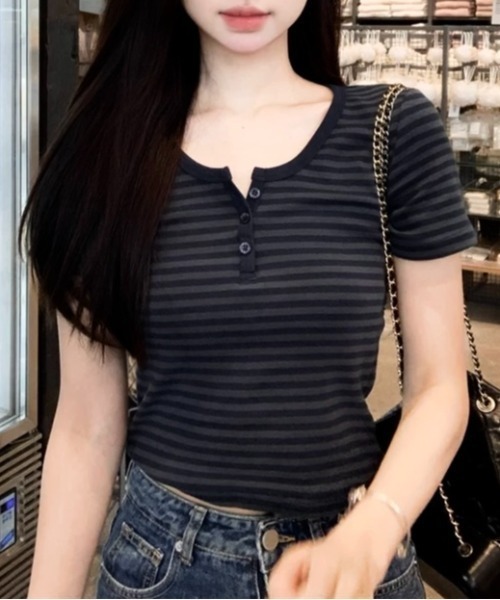 LADY LIKE(レディライク)の「ヘンリーネックコンパクト半袖Tシャツ(Tシャツ/カットソー・レディース・ホワイト/イエロー/ネイビー・M)」の11枚目の写真