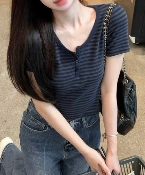 LADY LIKE(レディライク)の「ヘンリーネックコンパクト半袖Tシャツ(Tシャツ/カットソー・レディース・ホワイト/イエロー/ネイビー・M)」の9枚目の写真