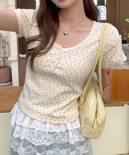 LADY LIKE(レディライク)の「ヘンリーネックコンパクト半袖Tシャツ(Tシャツ/カットソー・レディース・ホワイト/イエロー/ネイビー・M)」の7枚目の写真