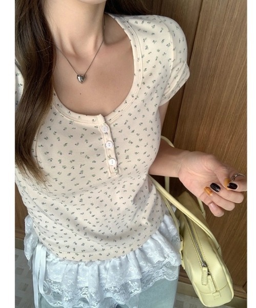 LADY LIKE(レディライク)の「ヘンリーネックコンパクト半袖Tシャツ(Tシャツ/カットソー・レディース・ホワイト/イエロー/ネイビー・M)」の6枚目の写真