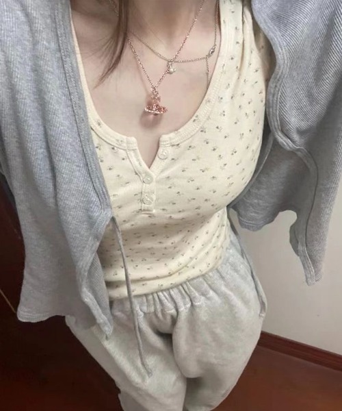 LADY LIKE(レディライク)の「ヘンリーネックコンパクト半袖Tシャツ(Tシャツ/カットソー・レディース・ホワイト/イエロー/ネイビー・M)」の19枚目の写真