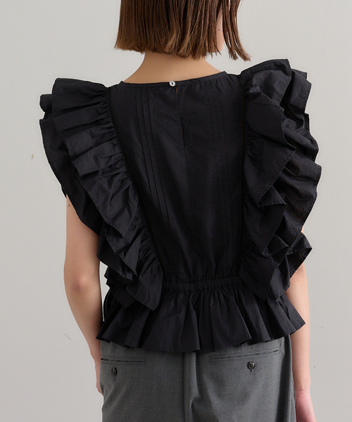 U by SPICK&SPAN（ユーバイスピックアンドスパン）の「コットンフリルピンタックブラウス（シャツ/ブラウス・レディース・ホワイト/ブラック・FREE）」の4枚目の写真