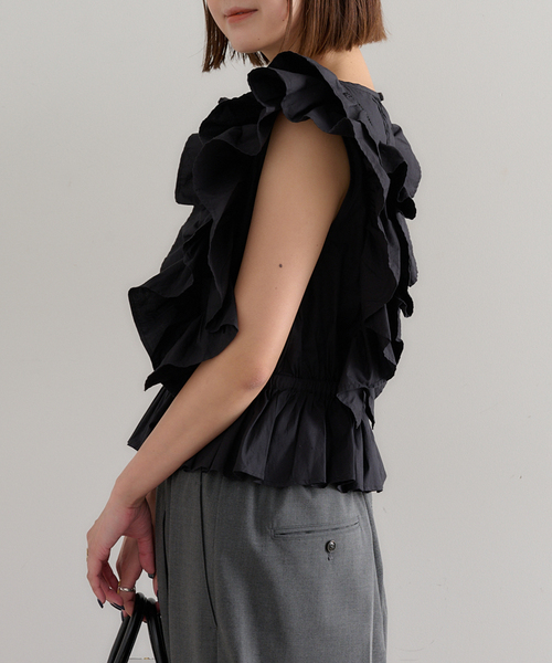 U by SPICK&SPAN（ユーバイスピックアンドスパン）の「コットンフリルピンタックブラウス（シャツ/ブラウス・レディース・ホワイト/ブラック・FREE）」の5枚目の写真