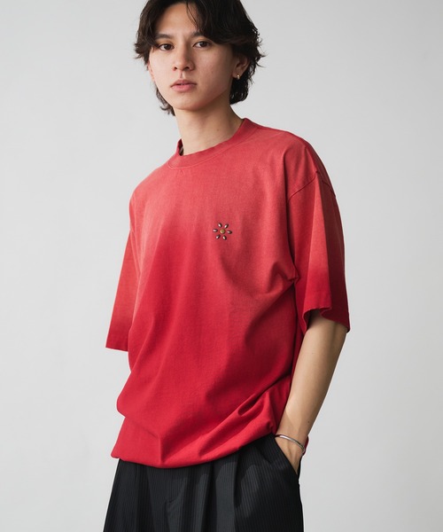 Adoon plain（アドーンプレーン）の「Vintage-like Studded T-Shirt / ヴィンテージライクスタッズTシャツ（Tシャツ/カットソー・メンズ・オフホワイト/ネイビー/ブラック/ブラウン/レッド系その他・MEDIUM/LARGE）」の9枚目の写真