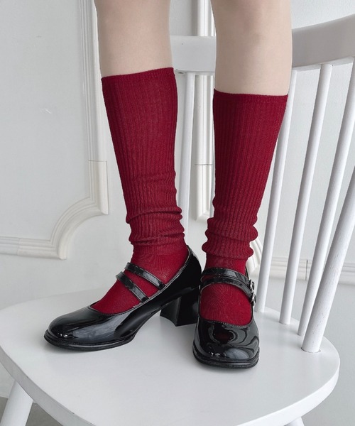 Loueme（ルエム）の「【6色展開】カラーリブハイソックス（ソックス/靴下・レディース・グレー/ブラウン/ホワイト/ブラック/アイボリー/レッド・FREE）」の6枚目の写真