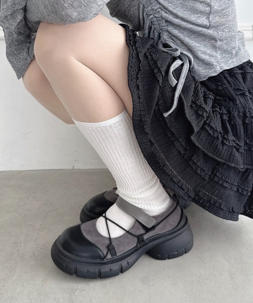 Loueme（ルエム）の「【6色展開】カラーリブハイソックス（ソックス/靴下・レディース・グレー/ブラウン/ホワイト/ブラック/アイボリー/レッド・FREE）」の8枚目の写真