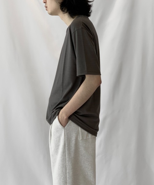 Toironier（トワロニエ）の「Toironier/トワロニエ/Merino Wool-T（Tシャツ/カットソー・メンズ・ブラック/ベージュ/チャコールグレー・1/2）」の9枚目の写真