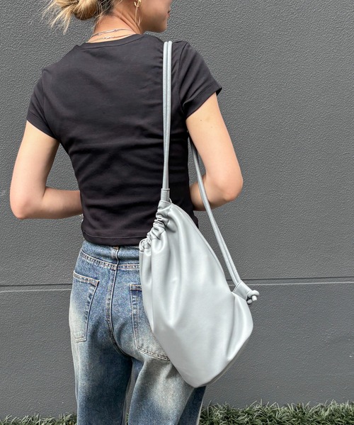 feepur(フェピュール)の「ボンサックバッグ(ショルダーバッグ・レディース・ブラック/ブルー・FREE)」の21枚目の写真