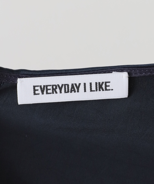 Deuxieme Classe(ドゥーズィエムクラス)の「Minimal Satin ブラウス(シャツ/ブラウス・レディース・ホワイト/ネイビー・FREE)」の5枚目の写真