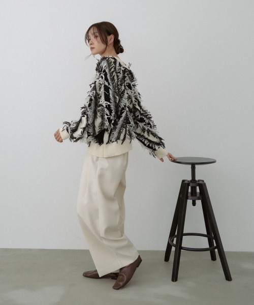 Bab(バブ)の「前後2WAYシャギーニットトップス(ニット/セーター・レディース・グリーン/A/アイボリー/チャコールグレー・FREE)」の5枚目の写真